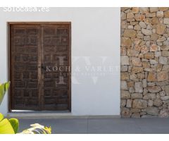 Villa Ca Salina - estilo Ibiza, a distancia a pie de una escuela internacional,
