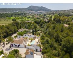 Villa Cleo - Elegancia en Javea, Junto al Golf
