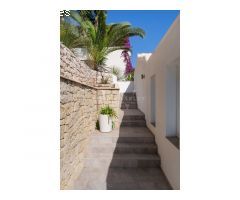 Villa Granadella - Su Refugio de Ensueño en la Costa Blanca