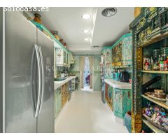Elegancia Colonial en Las Rotas: Villa Exclusiva a unos pasos del mar