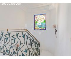 Elegancia Colonial en Las Rotas: Villa Exclusiva a unos pasos del mar