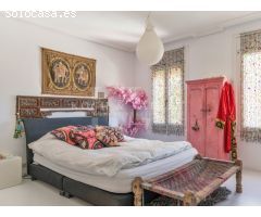 Elegancia Colonial en Las Rotas: Villa Exclusiva a unos pasos del mar