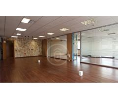 Oportunidad Oficina muy luminosa y esquinera en tercera planta en edificio
