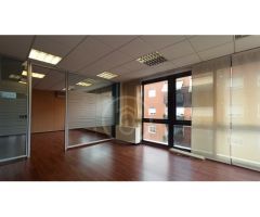 Oportunidad Oficina muy luminosa y esquinera en tercera planta en edificio