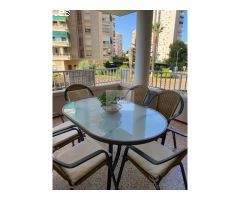Piso de tres habitaciones con terraza en Dehesa de Campoamor.