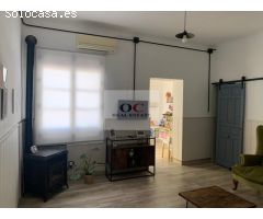 Vivienda de 4 dormitorios en planta baja de dos alturas con terraza en Santiago
