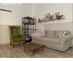 Vivienda de 4 dormitorios en planta baja de dos alturas con terraza en Santiago