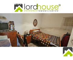 1217. Casa de dos plantas en La Parroquia. 360º.