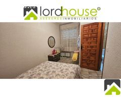 1217. Casa de dos plantas en La Parroquia. 360º.