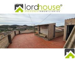 1217. Casa de dos plantas en La Parroquia. 360º.