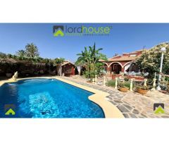 1181. Chalet con encanto a 1km del centro de Lorca.