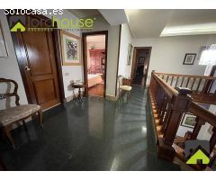 CH_1054. Chalet con piscina climatizada en las Alamedas.