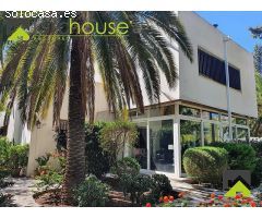 CH_1054. Chalet con piscina climatizada en las Alamedas.