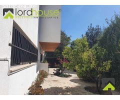 CH_1054. Chalet con piscina climatizada en las Alamedas.