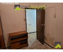 1242. Casa antigua para restaurar en Coy.