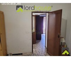 1242. Casa antigua para restaurar en Coy.