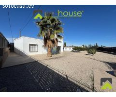 1273. Chalet a estrenar en El Campillo.