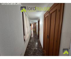 1296. Excelente piso en Juan Carlos I de Lorca.