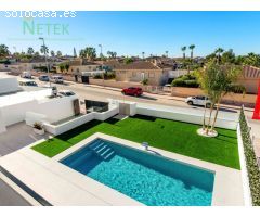 EXCLUSIVA VIVIENDA UNIFAMILIAR EN ROJALES.