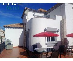 Se vende chalet con piscina, en urbaización El Galán, Orihuela Costa.