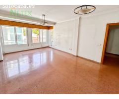 ESPACIOSO PISO EN EL CENTRO DE LOS MONTESINOS