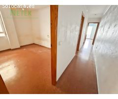ESPACIOSO PISO EN EL CENTRO DE LOS MONTESINOS