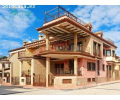 ESPECTACULAR CHALET DE ESQUINA EN DAYA NUEVA.