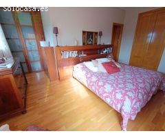 ¡Chalet de Lujo en Altorreal con Vistas al Campo de Golf y Amplias Reformas!