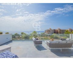 Villa Moderna con Inmejorable Vista al Mar en Ubicación Tranquila