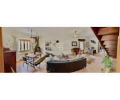 Finca Encantadora en Costitx: Belleza Rural con Comodidades Modernas y Encanto