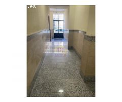 Piso en venta frente al Hospital Universitario de Salamanca, 3 dormitorios, baño