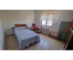ATENCION ESTUDIANTES. EL PRECIO INDICADO EN EL ANUNCIO ES PARA 1 HABITACION .