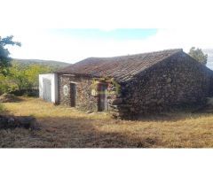 Finca urbana a la venta en Membribe de la Sierra.