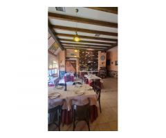 Local restaurante totalmente reformado, montado en funcionamiento!! En pleno