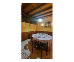 Local restaurante totalmente reformado, montado en funcionamiento!! En pleno