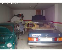 Chalet pareado de 350m2 útiles en san morales. Dispone de 6 dormitorios, 4 baños