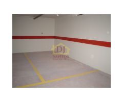 Chalet pareado de 350m2 útiles en san morales. Dispone de 6 dormitorios, 4 baños