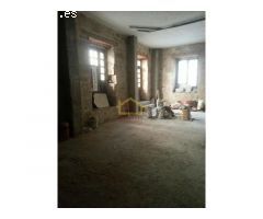 Local en zona centro con una superficie útil de 400m2. 190m2 de local en bruto