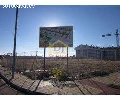 Local en zona centro con una superficie útil de 400m2. 190m2 de local en bruto