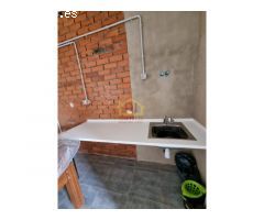 Local en alquiler ideal para profesionales, con capacidad para 4 o 5 coches.