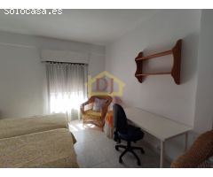 DJSANTOS le ofrece habitación en alquiler junto al Hospital Universitario y