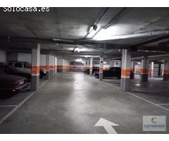 Alquiler de plaza de garaje en Ctra Burgohondo / C/ Mancebo de Arévalo