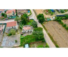 TERRENO PLANO CON CASITA PARA REFORMAR