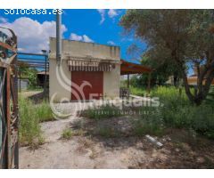 TERRENO PLANO CON CASITA PARA REFORMAR