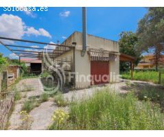 TERRENO PLANO CON CASITA PARA REFORMAR