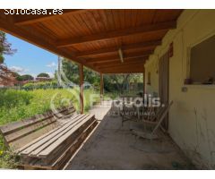 TERRENO PLANO CON CASITA PARA REFORMAR