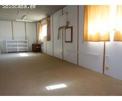 LOCAL-NAVE COMERCIAL