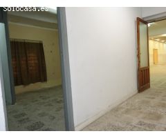 LOCAL-NAVE COMERCIAL