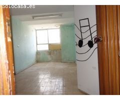 LOCAL-NAVE COMERCIAL