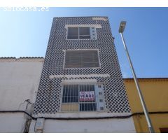 LOCAL-NAVE COMERCIAL